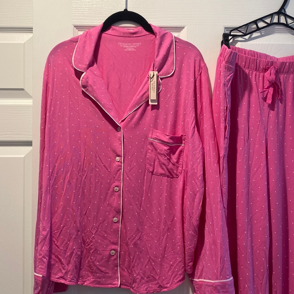 Brand new with tags Victoria secret pajamas size large